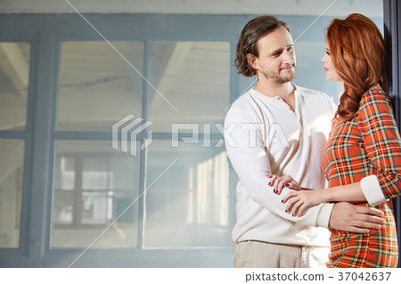 Portrait of a sexy couple 37042637