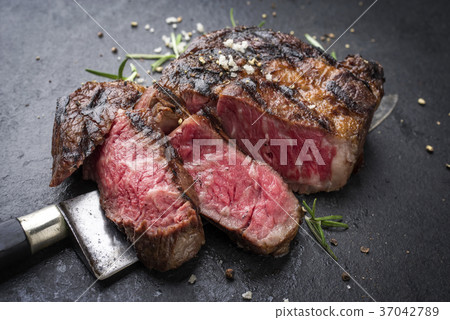 Barbecue aged Wagyu Rib Eye Steak  37042789