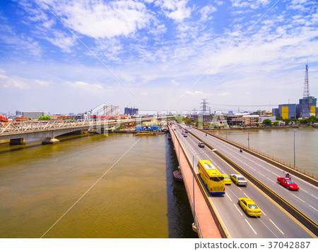 Aerial view of the bridge over the river 37042887
