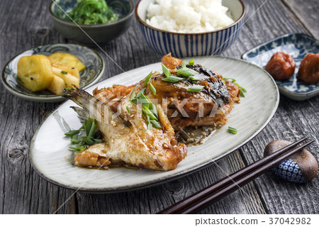 Traditional Sake Kama Broiled Salmon Collar Traditional Sake Kama Broiled Salmon Collar 37042982