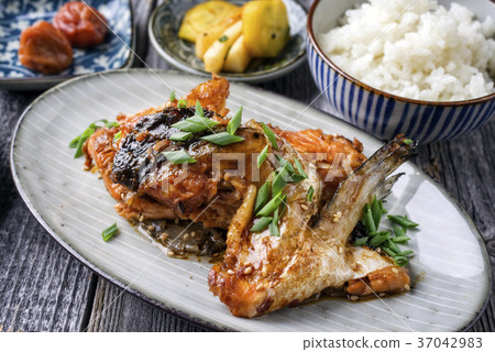 Traditional Sake Kama Broiled Salmon Collar 37042983