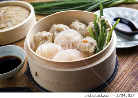 Traditional Chinese Dim Sum Traditional Chinese Dim Sum 37043027