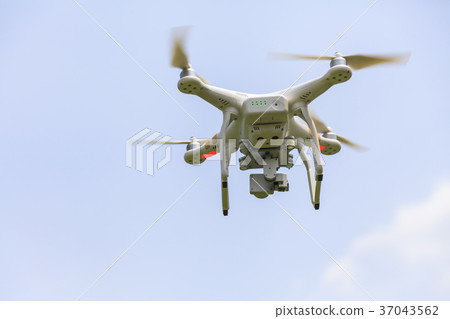 Flying drone 37043562