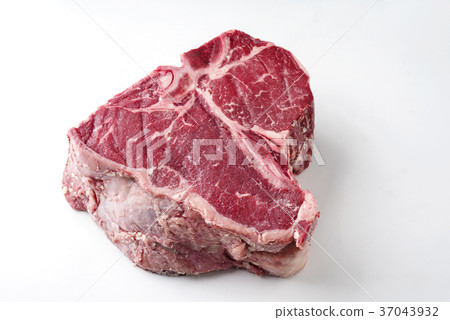 Raw dry aged Wagyu Porterhouse Steak Raw dry aged Wagyu Porterhouse Steak 37043932