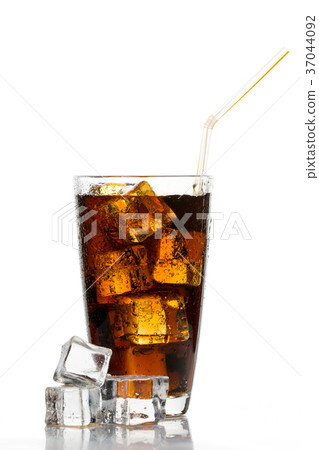Glass of cola with ice cubes and straw on white Glass of cola with ice cubes and straw on white 37044092