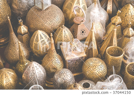 Selection of traditional lamps on sale 37044150