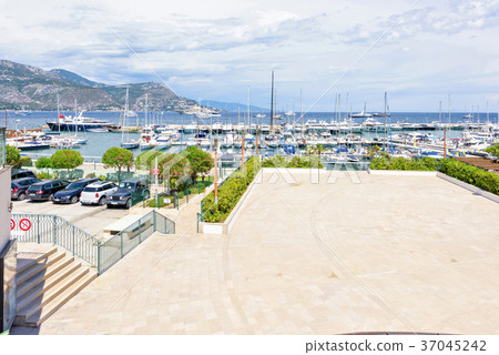 Daylight sunny view to port of Beaulieu-sur-Mer 37045242