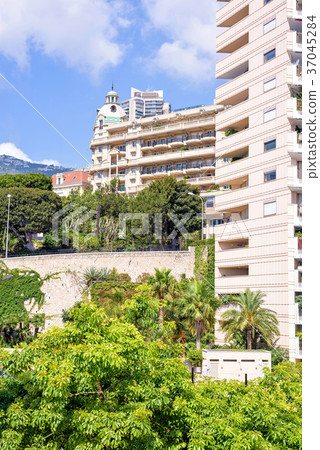 Beautiful daylight view to buildings and green Beautiful daylight view to buildings and green 37045284