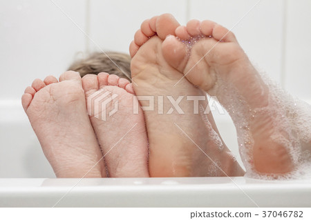 Wrinkled feet pics