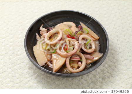 Spicy stir-fried squid and bamboo shoots, Spicy stir-fried squid and bamboo shoots, 37049236