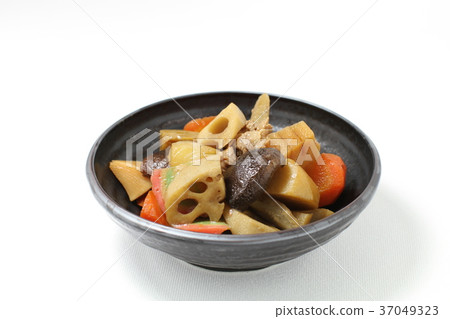 Simmered food, Hokkaido-style delicacies, simmered vegetables, boiled vegetables of root vegetables and meat 37049323