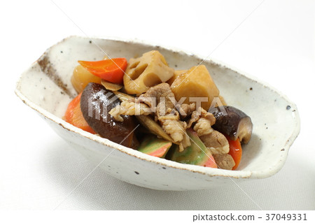 Simmered food, Hokkaido-style delicacies, simmered vegetables, boiled vegetables of root vegetables and meat Simmered food, Hokkaido-style delicacies, simmered vegetables, boiled vegetables of root vegetables and meat 37049331