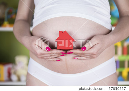 Lifestyle concept, Pregnant new home Lifestyle concept, Pregnant new home 37050337