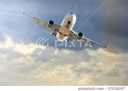 Large airliner flying in sky 37056097