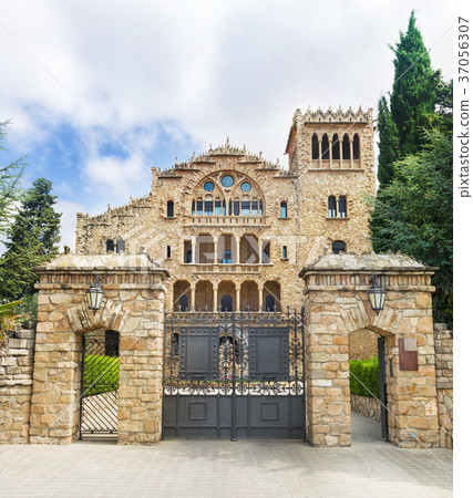 Entrance to Sanctuary of Santo Cristo in Pla, Igualada Entrance to Sanctuary of Santo Cristo in Pla, Igualada 37056307