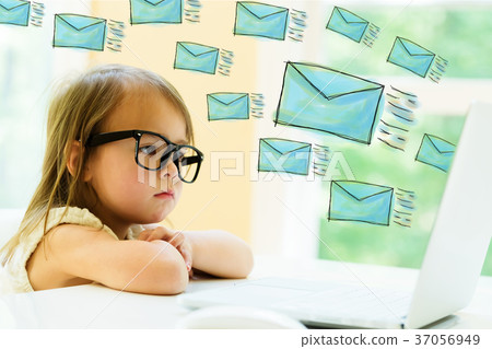 Emails with little girl Emails with little girl 37056949