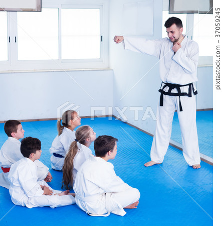 Man training new karate moves 37059245
