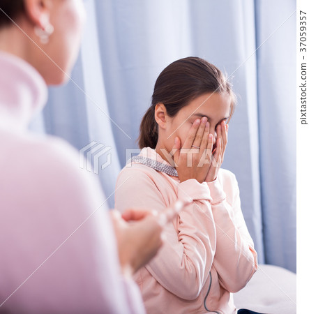 Mother reprimands her daughter Mother reprimands her daughter 37059357