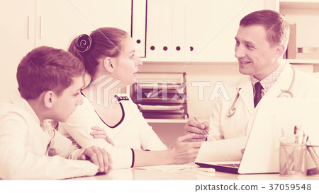 Consultation with doctor Consultation with doctor 37059548