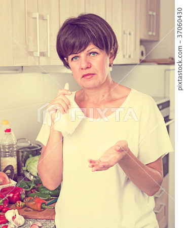 negative mature woman 37060430