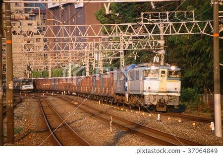 EF651008雙貨運列車 EF651008雙貨運列車 37064849