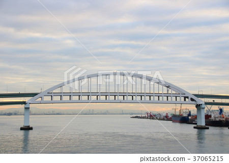 早上阪神高速公路5號海灣線/六甲島大橋 早上阪神高速公路5號海灣線/六甲島大橋 37065215