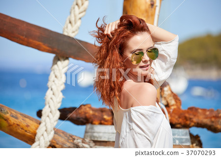 summer holidays, vacation, travel and people concept - smiling y 37070293