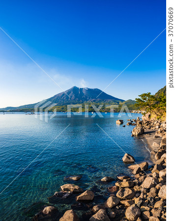 Sakurajima Sabae Bay to see from the sea Sakurajima Sabae Bay to see from the sea 37070669