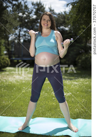 Gym fitness,Pregnant woman, healthy lifestyle Gym fitness,Pregnant woman, healthy lifestyle 37070707