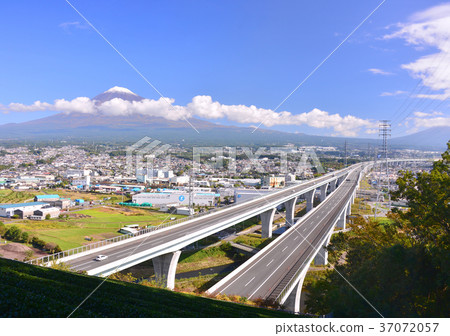 New Tomei and Mt. Fuji in autumn-6852 New Tomei and Mt. Fuji in autumn-6852 37072057