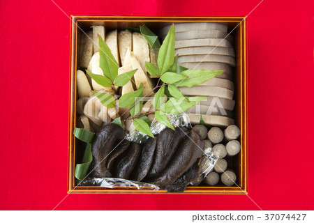 煮熟的食物 煮熟的食物 37074427