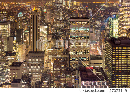Night view of New York Manhattan during sunset Night view of New York Manhattan during sunset 37075149