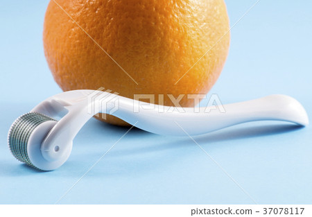 Dermaroller for medical micro needling therapy. To Dermaroller for medical micro needling therapy. To 37078117