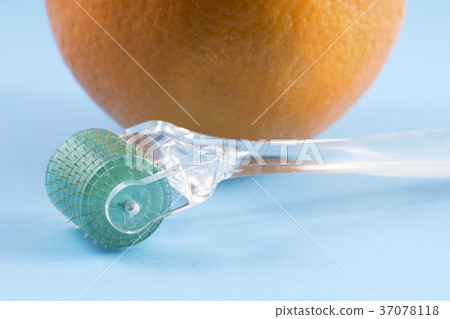 Dermaroller for medical micro needling therapy. To Dermaroller for medical micro needling therapy. To 37078118