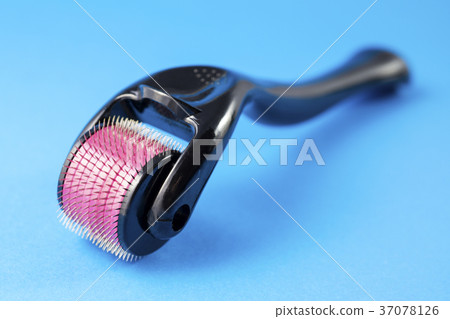 Dermaroller for medical micro needling therapy. To 37078126