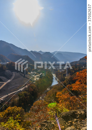 從2016年秋天的觀測所看見的Yabiiwa水壩計劃的站點的風景 37082637