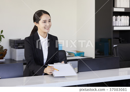 Salesperson, business woman, korean Salesperson, business woman, korean 37083081