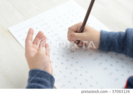 兒童學習形象 37083126