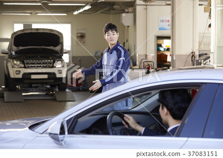 Car service, customer, worker, Korean 37083151