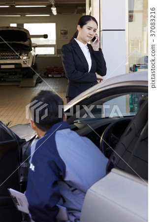 Car service, customer, worker, Korean 37083216