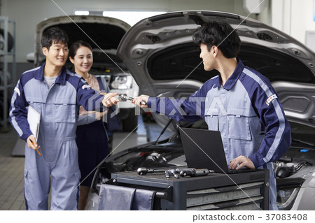 Car service, worker, customer, consultation, Korean Car service, worker, customer, consultation, Korean 37083408
