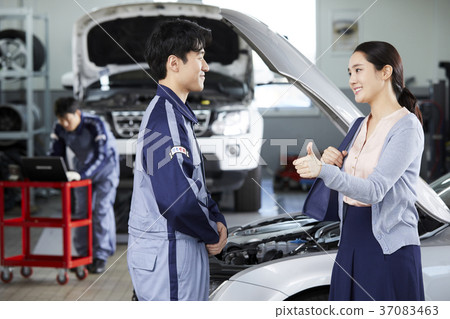 汽車服務,工人,客戶,諮詢,韓國 汽車服務,工人,客戶,諮詢,韓國 37083463