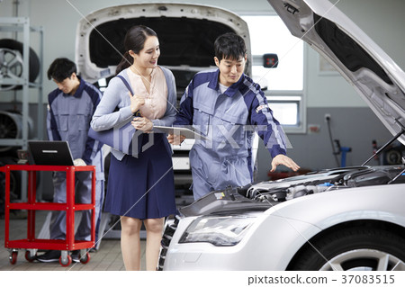 汽車服務,工人,客戶,諮詢,韓國 汽車服務,工人,客戶,諮詢,韓國 37083515