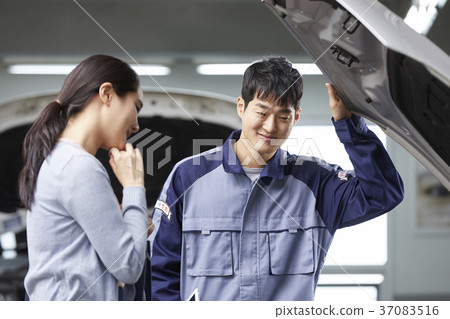 汽車服務,工人,客戶,諮詢,韓國 汽車服務,工人,客戶,諮詢,韓國 37083516