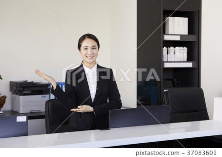 Salesperson, business woman, korean 37083601