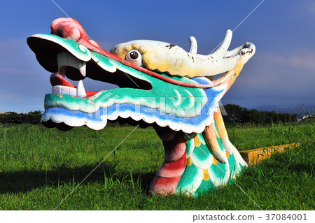 中華台北,台灣,新北市,龍,雕塑,特寫,天,藝術裝置,公共藝術,公園,草 37084001