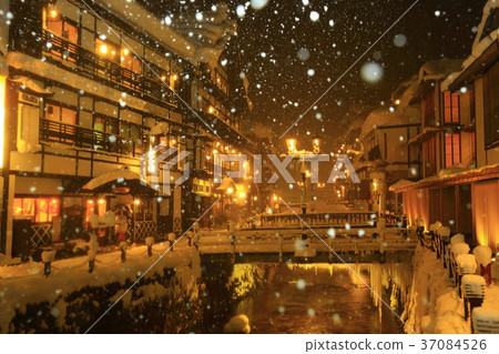 Ginzan溫泉在冬天 Ginzan溫泉在冬天 37084526