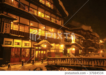 Ginzan溫泉在冬天 Ginzan溫泉在冬天 37084534