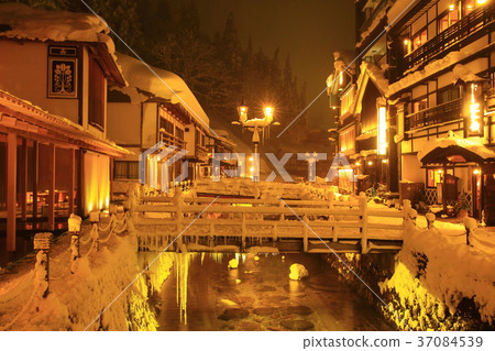 Ginzan溫泉在冬天 Ginzan溫泉在冬天 37084539
