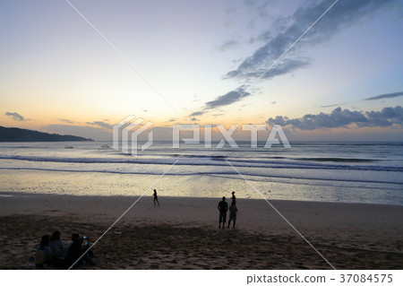 Balinese Sunset Balinese Sunset 37084575